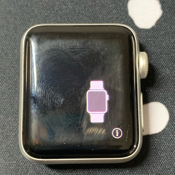 Silver Apple Watch Series 3 38mm with white sports band, extra arm band - Picture 11 of 14